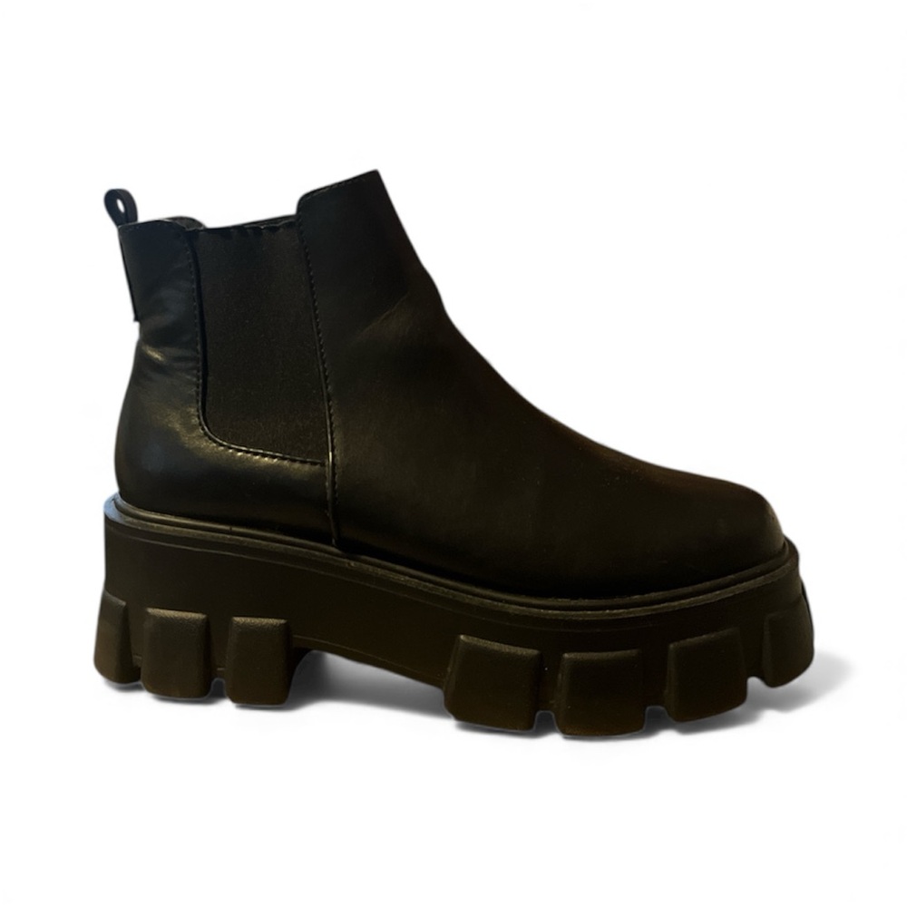 Forever 21 Black Boots